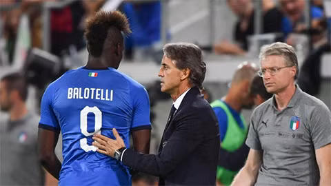 HLV Mancini & nhiệm vụ chấn hưng bóng đá Italia