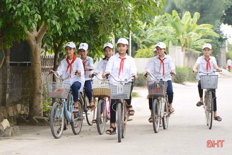Lãnh đạo Hà Tĩnh dự lễ khai giảng năm học 2018-2019 tại các trường