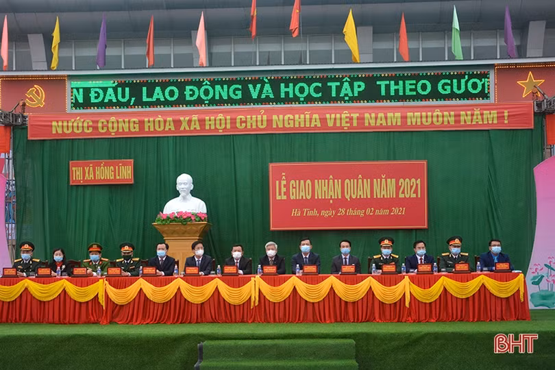 Lễ giao quân ở Hà Tĩnh hoàn thành nhanh gọn, chú trọng phòng dịch