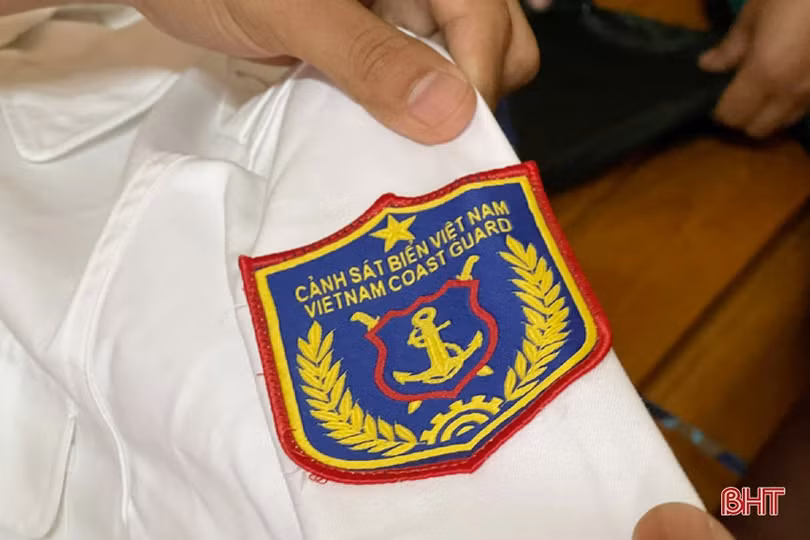 Những tân binh Hà Tĩnh “gác bút nghiên” lên đường tòng quân