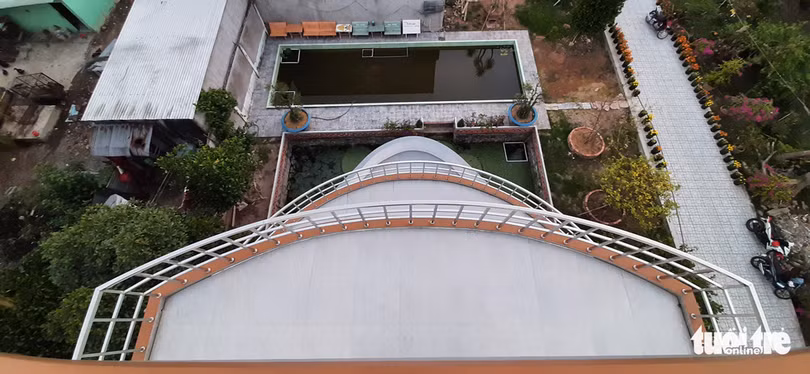Quá mê du thuyền, nông dân miền Tây chi 5 tỉ đồng xây ‘nhà du thuyền’ độc đáo
