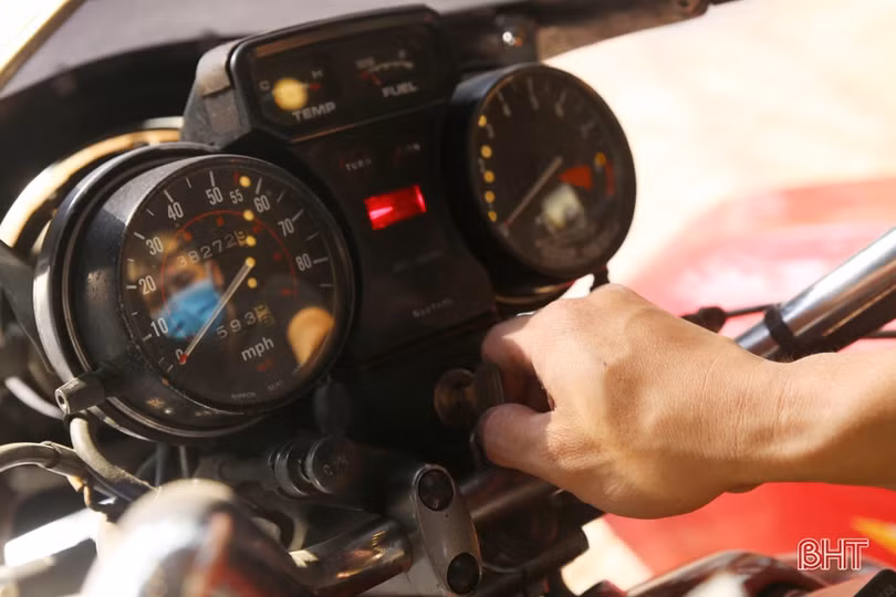 Nhóm bạn trẻ Hà Tĩnh chia sẻ niềm đam mê moto phân khối lớn