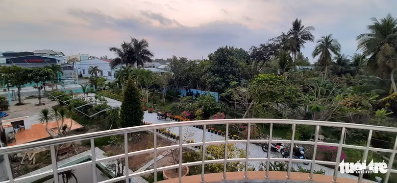 Quá mê du thuyền, nông dân miền Tây chi 5 tỉ đồng xây ‘nhà du thuyền’ độc đáo