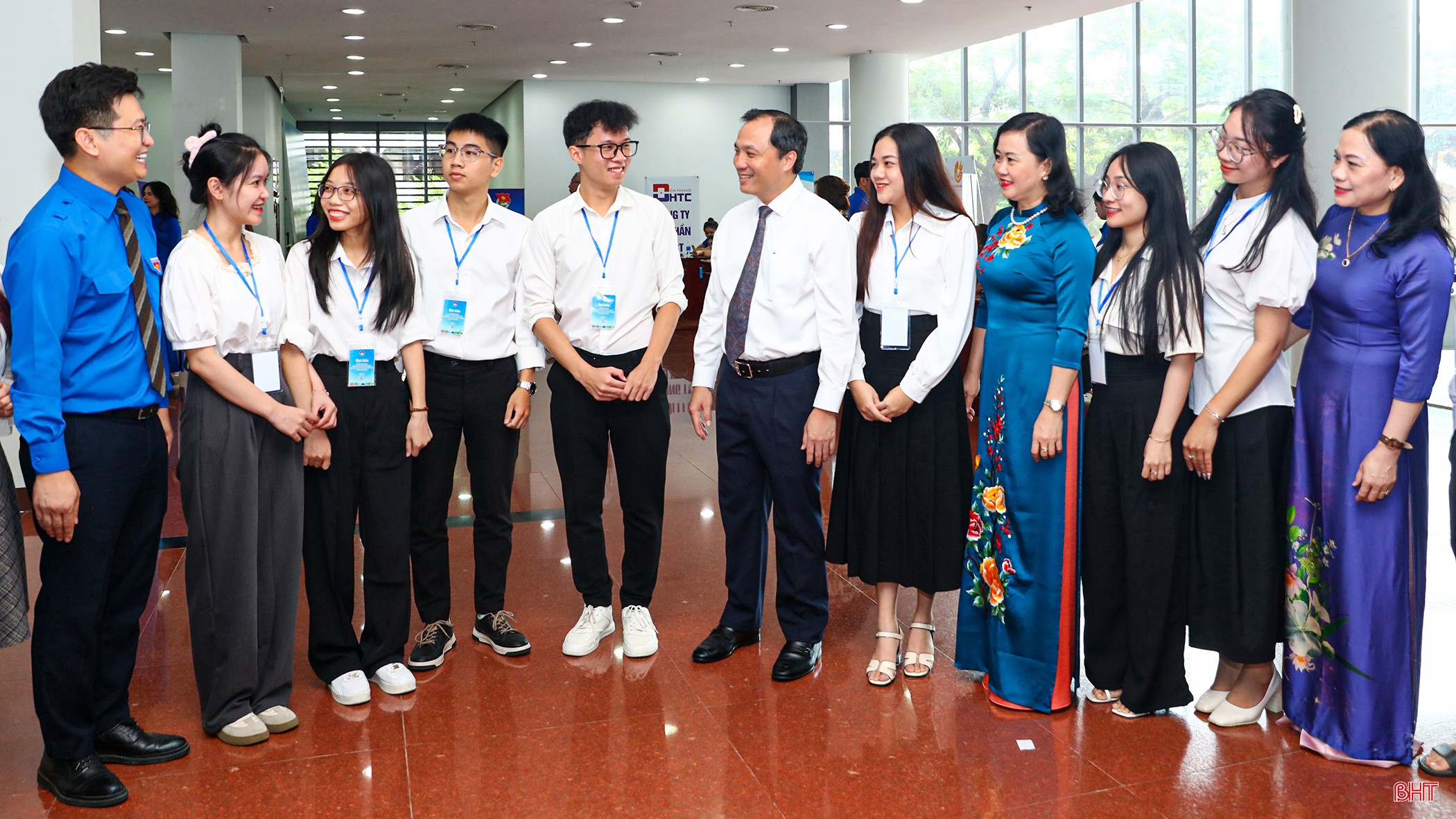 bí thư 4.JPG