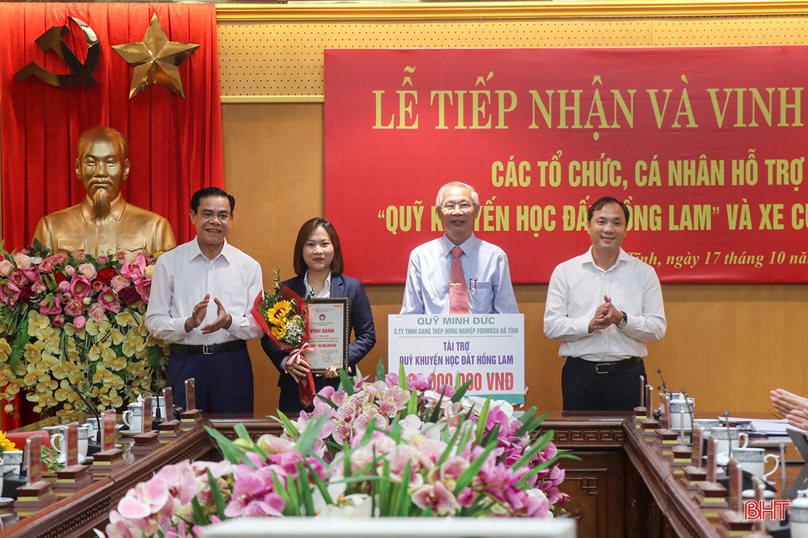 bí thư 2.jpg