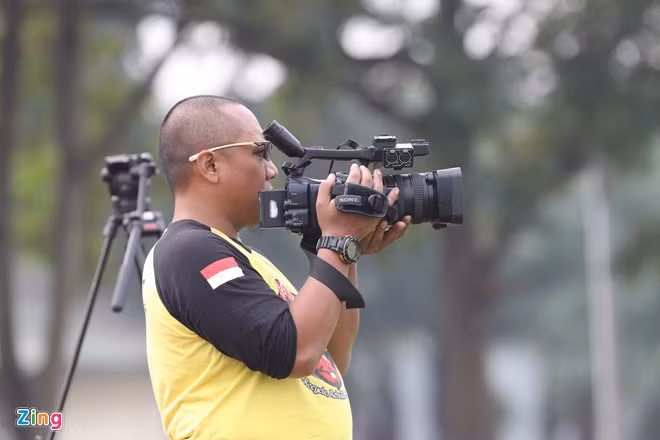 indonesia mat thu quan ngay buoi tap dau o ha noi