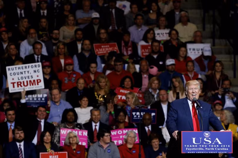 photo chuyen di cam on nuoc my cua ong donald trump