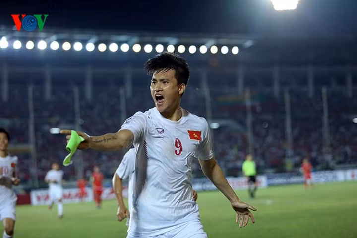 nhin lai hanh trinh cua dt viet nam tai aff cup 2016