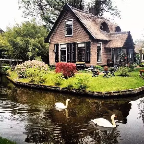 giethoorn chuyen co tich co that