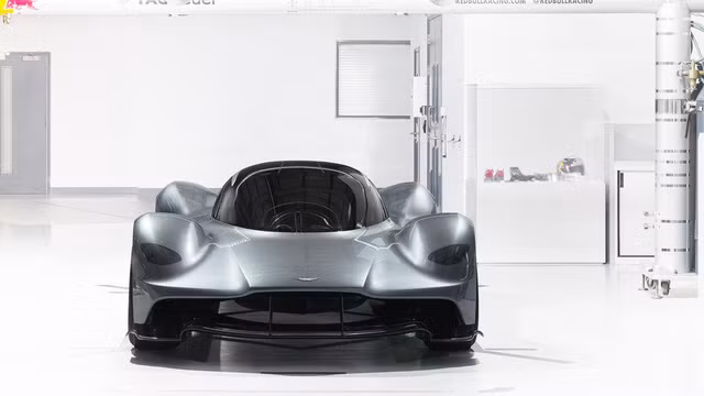 sieu pham 4 trieu do aston martin am rb 001 van toc toi da 402 km h