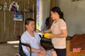 Vòng tay nhân ái: Nỗi lòng người vợ có chồng liệt giường, con thơ suy thận