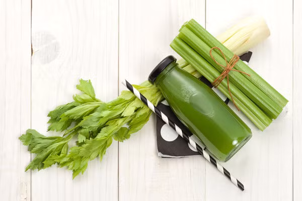 5 lợi ích tuyệt vời của nước ép cần tây đối với sức khỏe