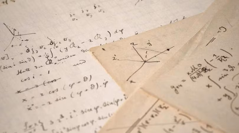 Bản thảo lỗi của Einstein được bán với giá 15 triệu USD