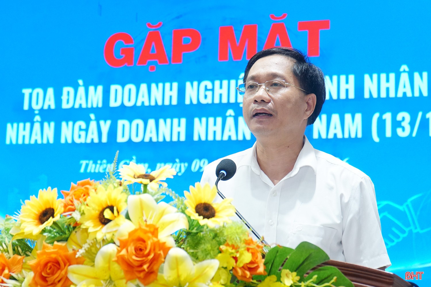 Chủ tịch UBND xã Thiên Cầm Võ Tá Nhân phát biểu tại buổi lễ.
