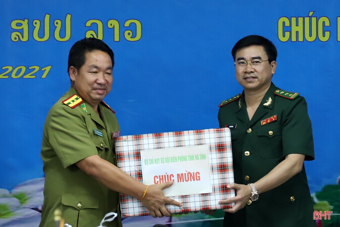 Lãnh đạo Hà Tĩnh chúc tết cổ truyền Bunpimay Nhân dân các bộ tộc Lào