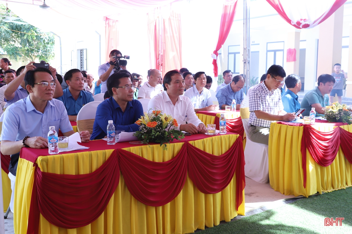 Khánh thành nhà nội trú cho cán bộ, đoàn viên xã miền núi Hương Khê