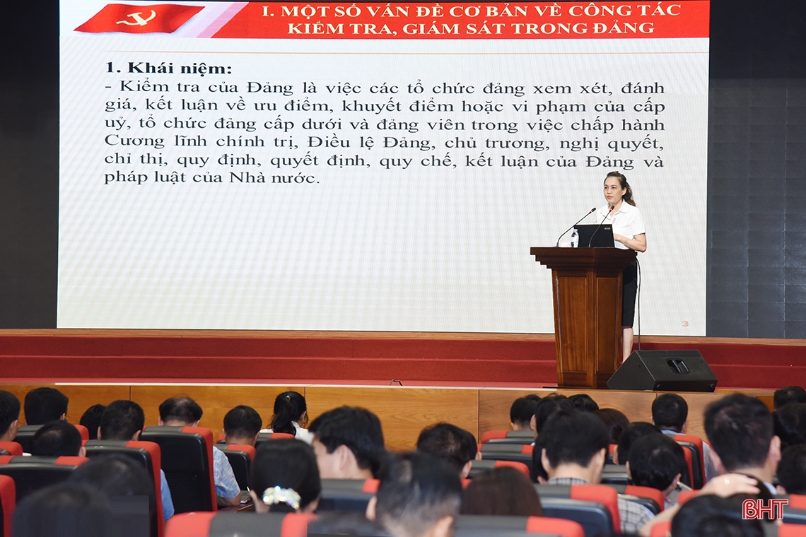 Quán triệt nội dung cuốn sách của Tổng Bí thư Nguyễn Phú Trọng tới cán bộ, đảng viên các cơ quan, doanh nghiệp Hà Tĩnh