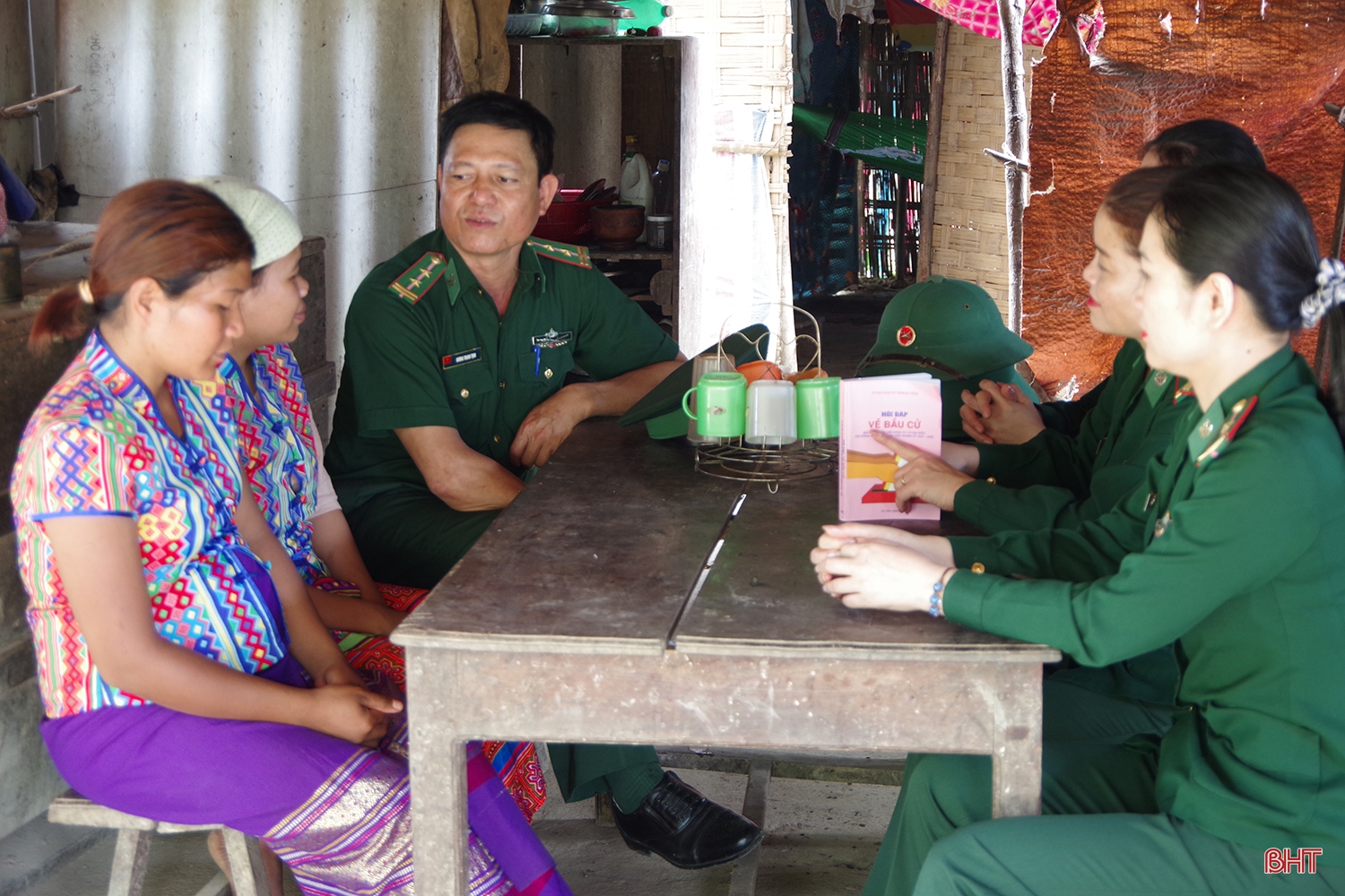 Bộ đội biên phòng giữ vững biên cương, đón ngày hội lớn (bài 2): Điểm tựa tin cậy của chính quyền, Nhân dân Hà Tĩnh