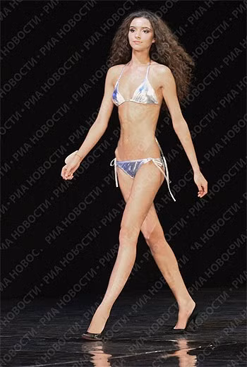 Trước đó, Irina từng giành giải thưởng Nữ hoàng sắc đẹp Đại học Novosibirsk 2009.