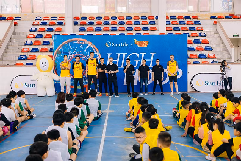 Ngày hội bóng rổ High Hoop - cùng Sun Life bật cao sức trẻ