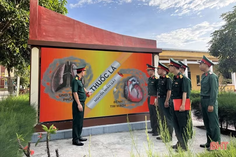 Gắn xây dựng môi trường không khói thuốc với văn hóa quân nhân