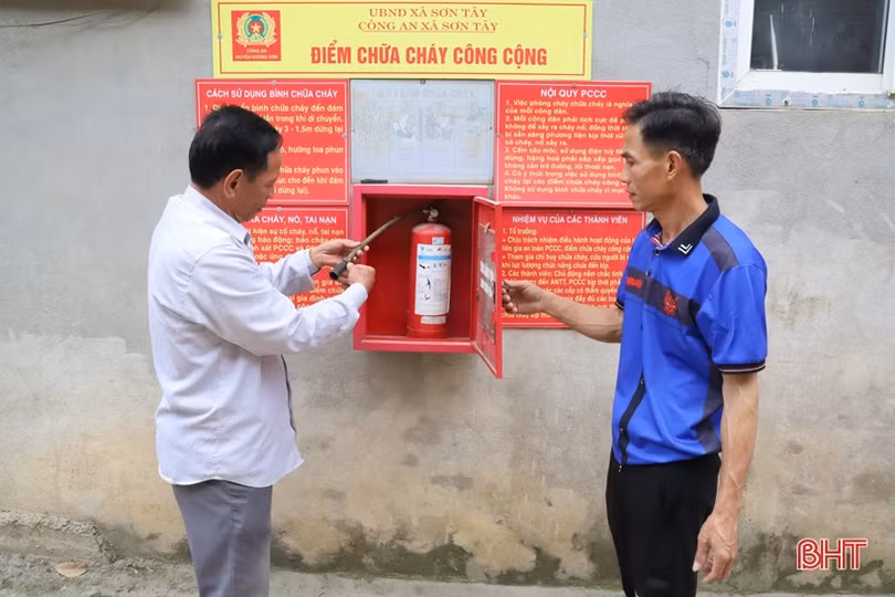 Ông trưởng thôn 40 năm góp sức giữ gìn bình yên thôn xóm