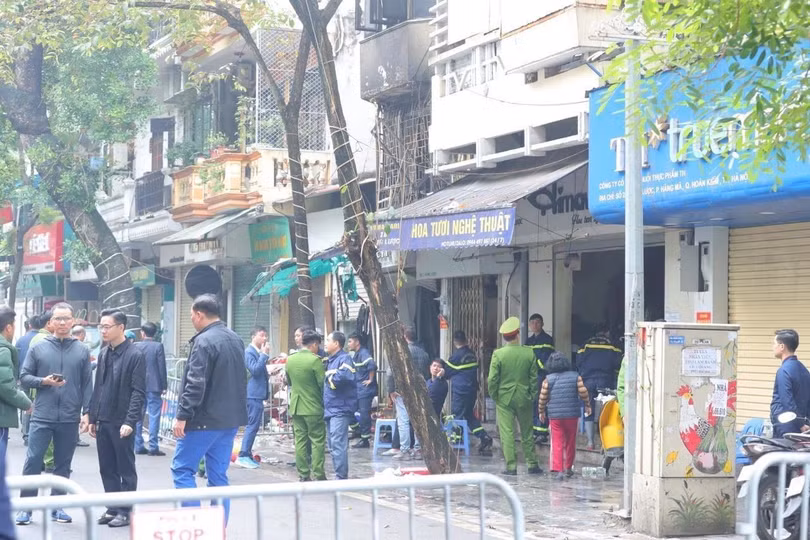 Cháy nhà tại phố cổ Hà Nội, 4 người trong gia đình tử vong