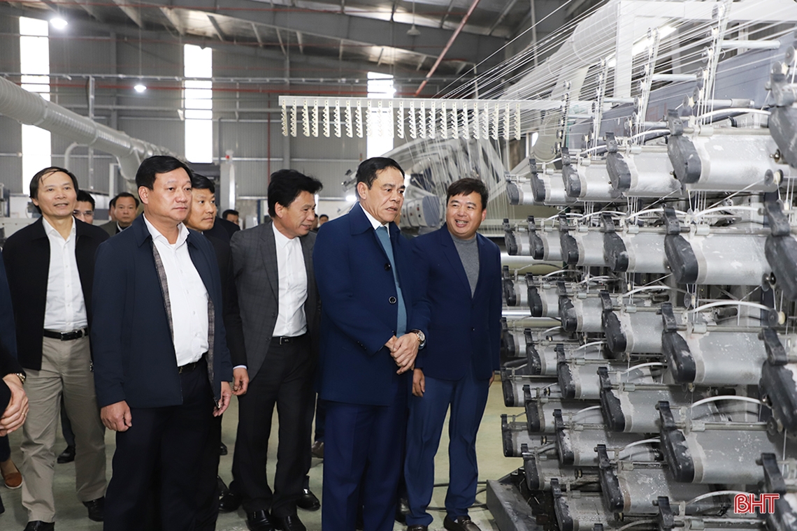 Lãnh đạo UBND tỉnh động viên sản xuất đầu năm tại các địa phương