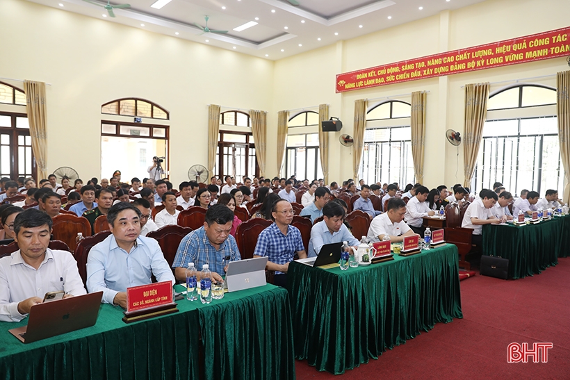 Kỳ họp thứ 5, Quốc hội khóa XV xem xét, thông qua 8 dự án luật, 2 nghị quyết