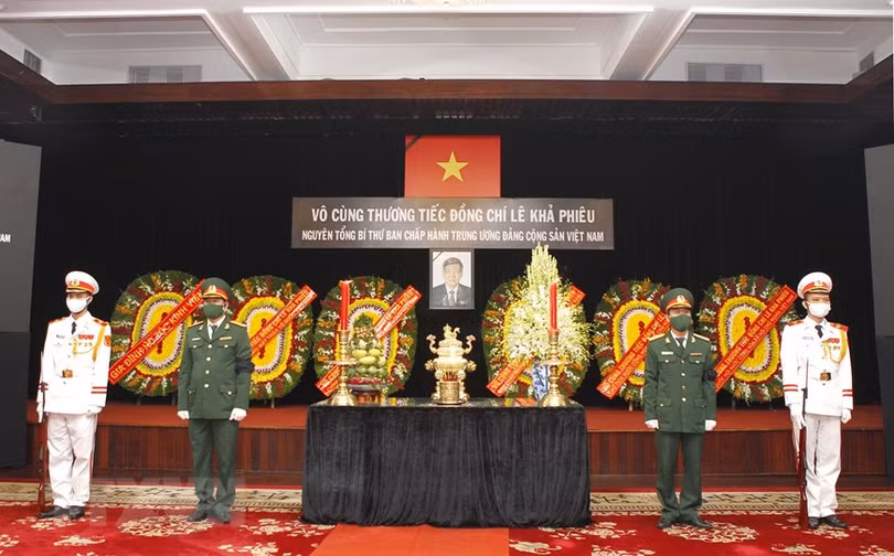Tổ chức trọng thể lễ truy điệu nguyên Tổng Bí thư Lê Khả Phiêu