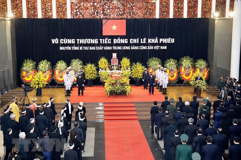 Tổ chức trọng thể lễ truy điệu nguyên Tổng Bí thư Lê Khả Phiêu