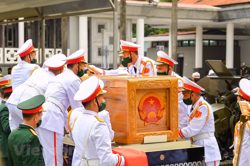 Giây phút tiễn đưa nguyên Tổng Bí thư Lê Khả Phiêu về cõi vĩnh hằng
