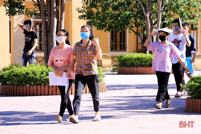 Khép lại kỳ thi tốt nghiệp THPT ở Hà Tĩnh: An toàn, nghiêm túc, không áp lực!