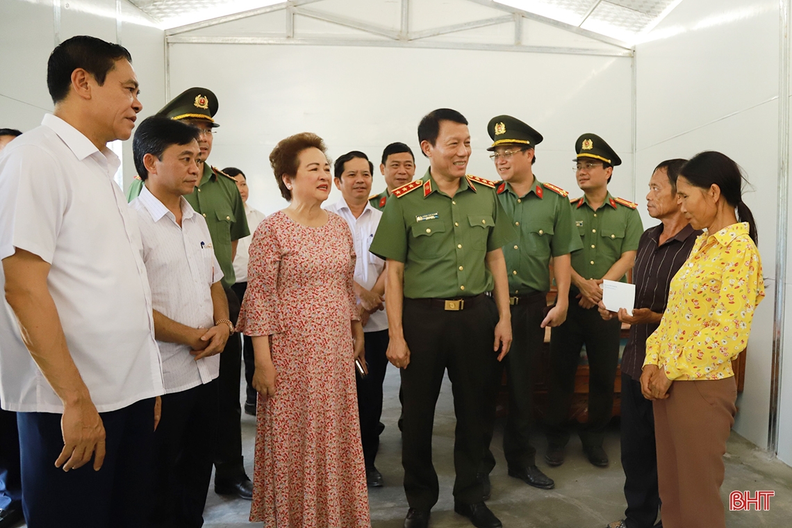 Bộ Công an hỗ trợ xây dựng 1.000 nhà ở cho người nghèo Hà Tĩnh