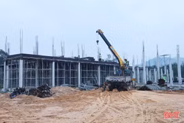 Đẩy nhanh tiến độ thi công trường nội trú thứ 3 ở vùng biên Hà Tĩnh