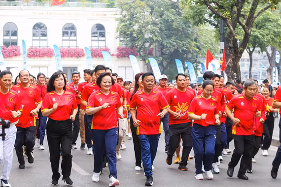 Hưởng ứng phong trào "Mỗi người dân lựa chọn ít nhất một môn thể thao phù hợp để tập luyện thường xuyên"