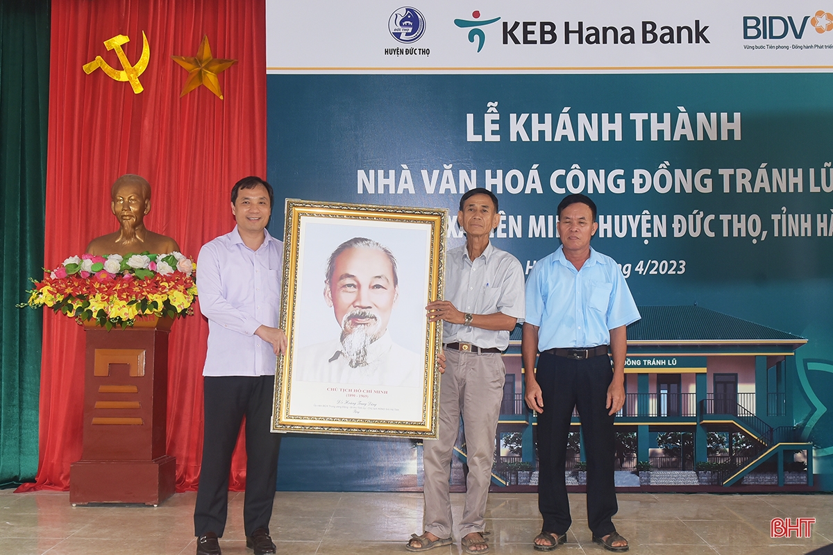 Khánh thành nhà tránh lũ cho bà con vùng ngoài đê La Giang