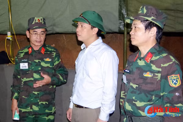chu tich ubnd tinh kiem tra luyen tap phuong an san sang chien dau