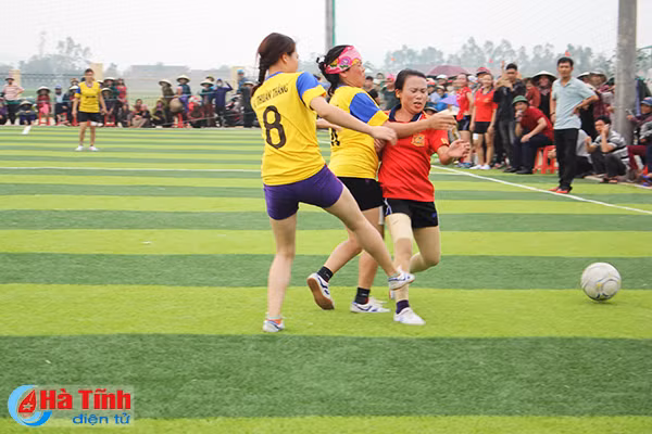 video xem bong hong tranh tai bong da tro tai nau an dip 8 3