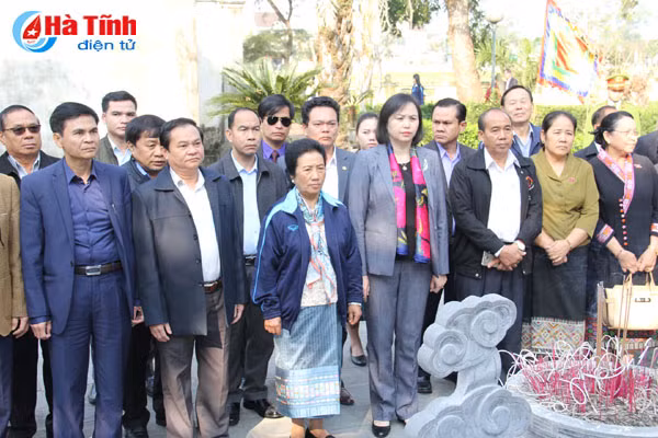 chu nhiem uy ban dan toc quoc hoi lao an tuong voi ntm kieu mau o ha tinh