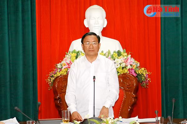 tao su nhat quan dong thuan quan diem dung du an mo sat thach khe