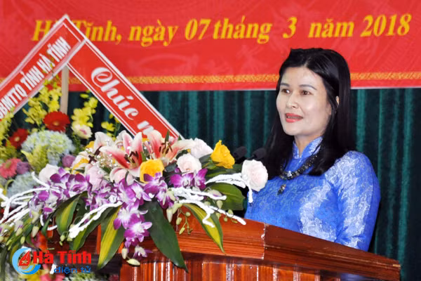 tao dieu kien tot nhat de phu nu cong hien cho xa hoi va giu lua trong moi gia dinh