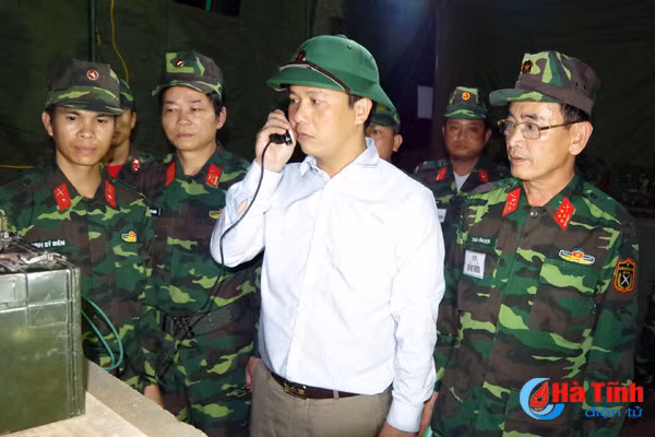 chu tich ubnd tinh kiem tra luyen tap phuong an san sang chien dau