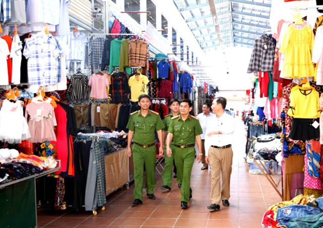 Ai gọi cứu hỏa, chúng tôi đến ngay!