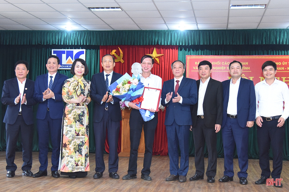 Hà Tĩnh chuyển giao Đảng bộ Công ty Cổ phần sắt Thạch Khê về Vinacomin