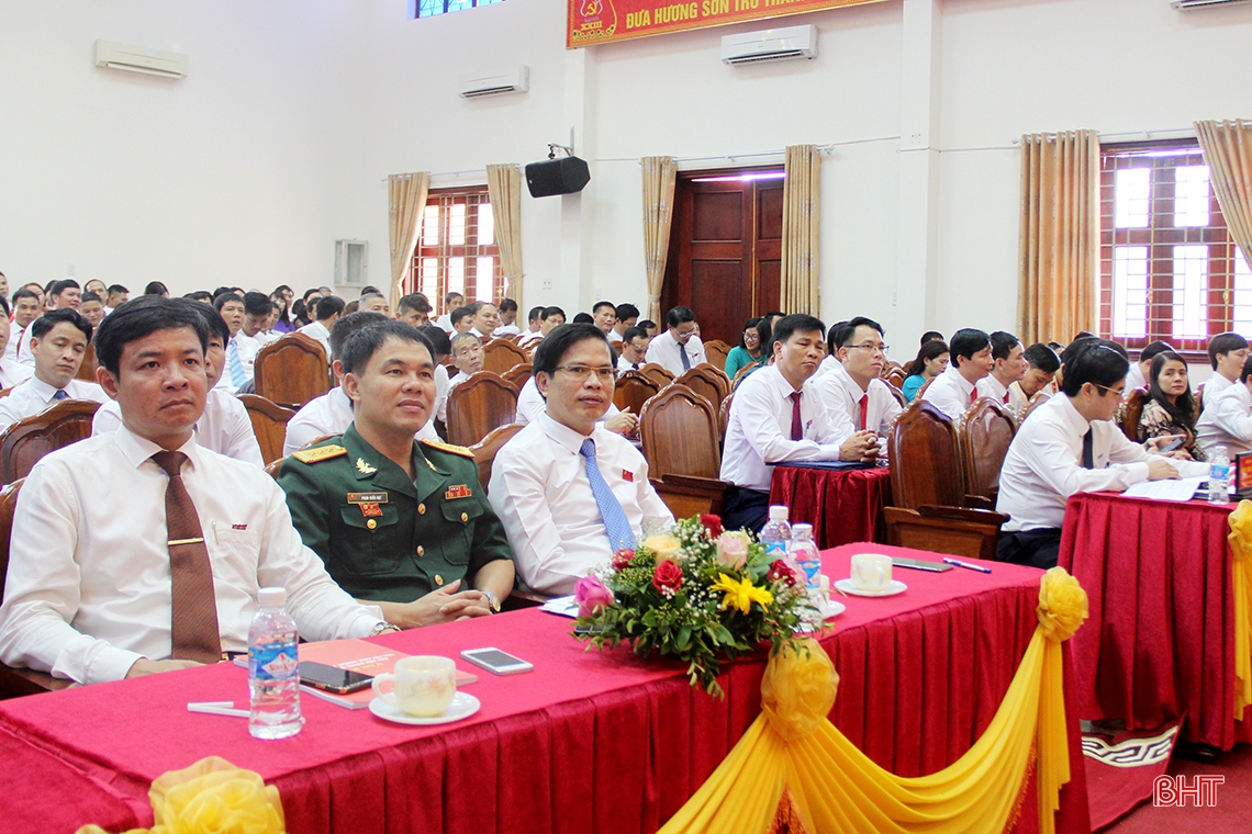 Đồng chí Trần Văn Kỳ tái cử Bí thư Huyện ủy Hương Sơn nhiệm kỳ 2020 - 2025