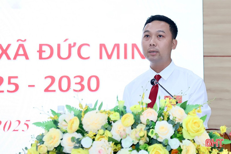 Ông Nguyễn Đắc Thắng – Phó Chủ tịch Ủy ban MTTQ Việt Nam xã Đức Minh báo cáo tại đại hội.