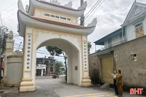 Cổng làng Hà Tĩnh sau sáp nhập: Giữ lại hay dỡ bỏ?