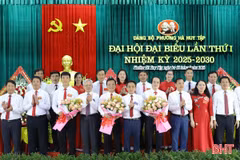 Phó Bí thư Thường trực Tỉnh ủy dự Đại hội Đảng bộ phường Hà Huy Tập