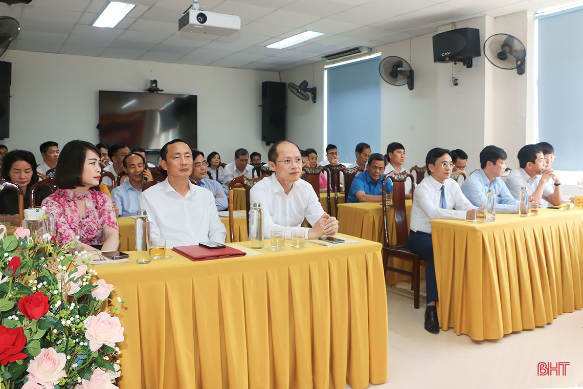 Công bố quyết định bổ nhiệm Phó Giám đốc Sở Y tế Hà Tĩnh